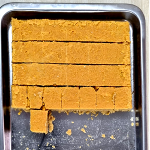 খেজুর গুড় বরফি